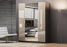 Глянцевые шкафы